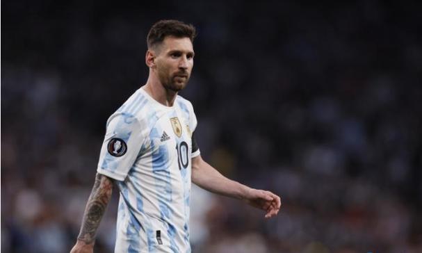 生肖马：骏马踏雪，冬日里“事业财运双线狂飙”，贵人护航烦恼